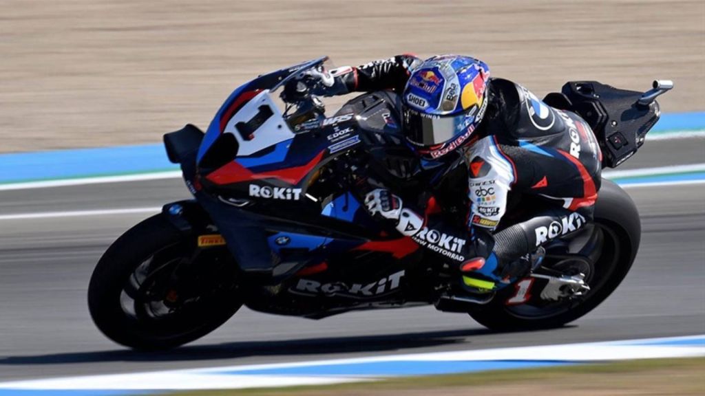 Rakibi tarafından kaza yaptırılarak yarış dışı bırakılmıştı… Ancak milli motosikletçi