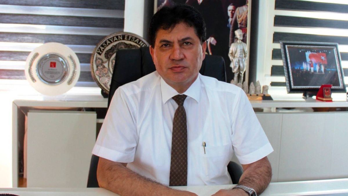 Antalya’nın Kemer ilçesinde yürütülen dolandırıcılık soruşturması kapsamında gözaltına alınan eski