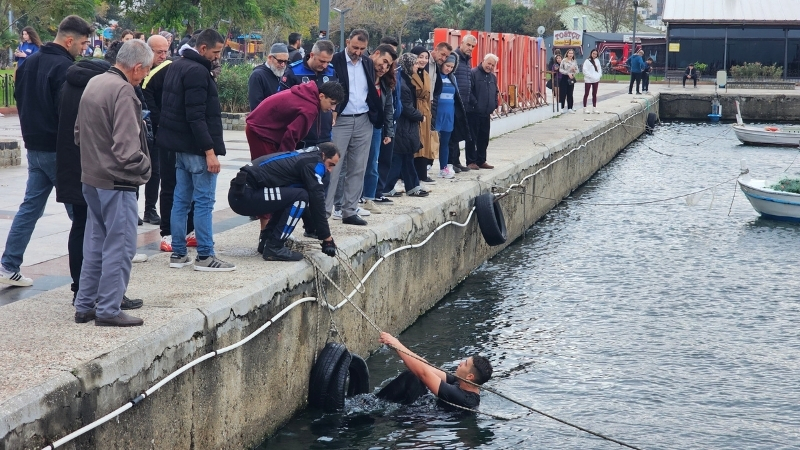 Bandırma’da İddiayı Kaybeden Genç Buz Gibi Havada Denize Atladı! 2 18 - Marmara Bölge Gazetesi