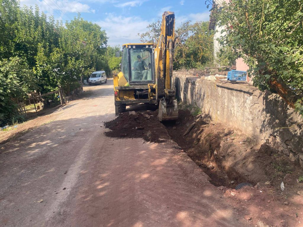Kepsut Belediyesi, ilçe genelinde yol, çevre, sağlık ve sosyal hizmetleri