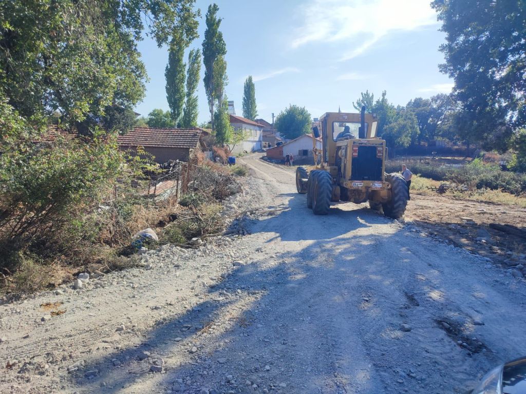 İvrindi Belediyesi, ilçe genelinde altyapı, üstyapı ve temizlik çalışmalarını aralıksız