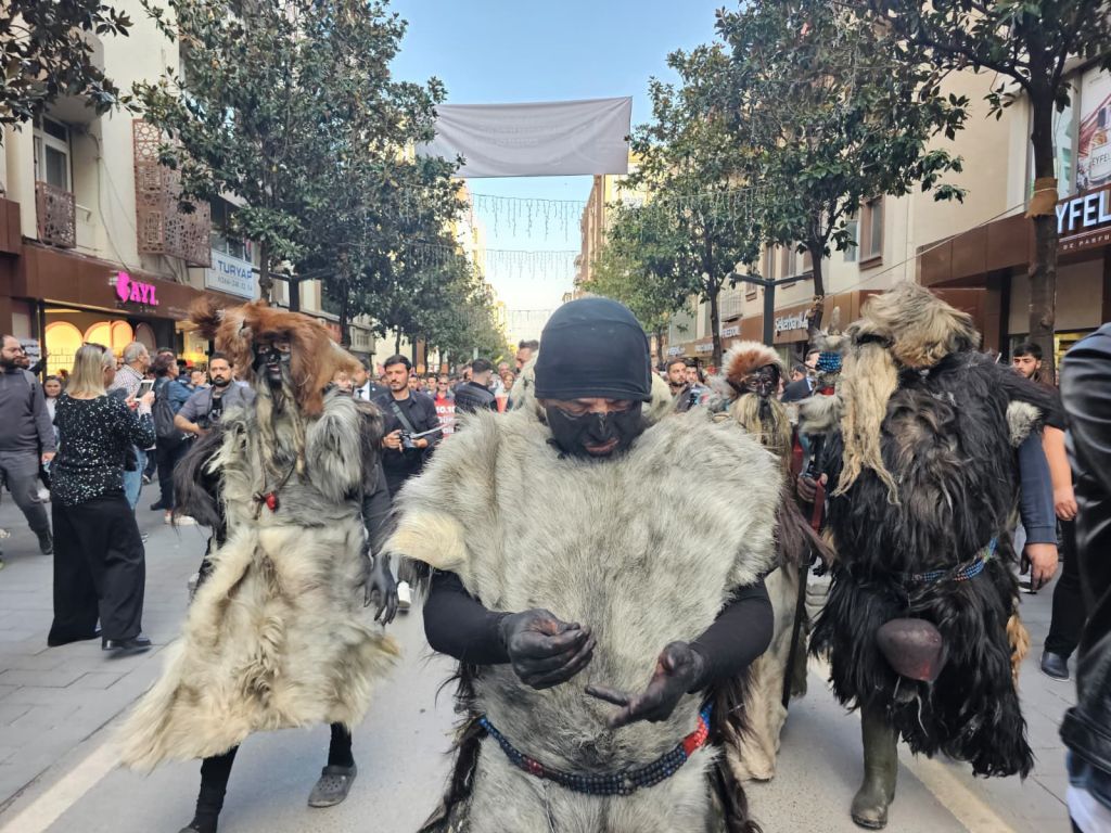 İvrindi Belediye Başkanı Önder Lapanta, Balıkesir Büyükşehir Belediye Başkanı Ahmet