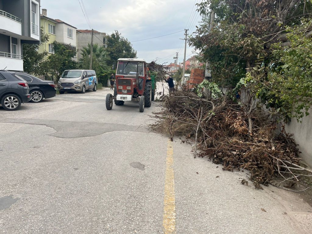 Kepsut Belediyesi, 11 Ekim Cumartesi günü ilçenin dört bir yanında