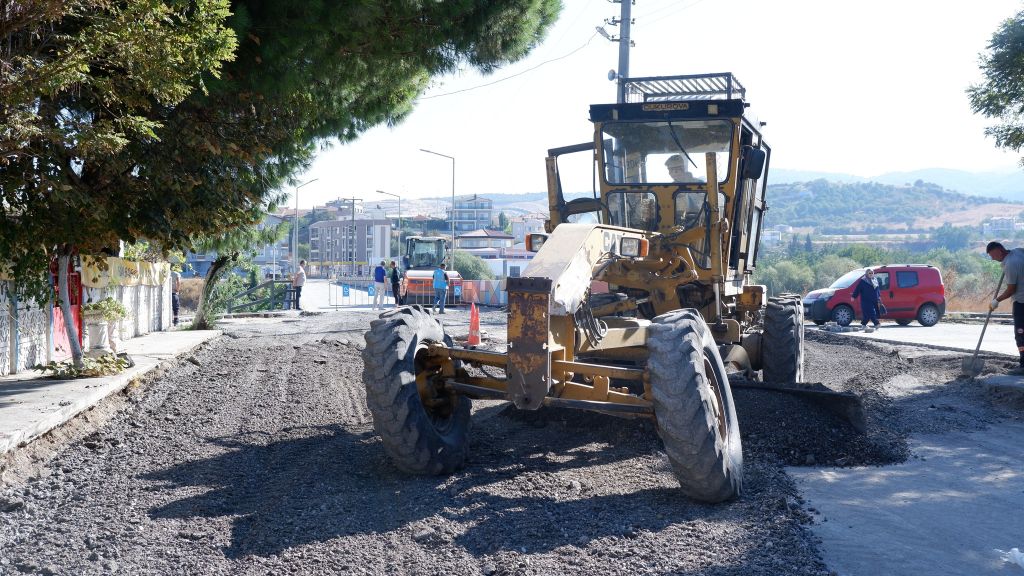 Susurluk Belediyesi, Balıkesir Büyükşehir Belediyesi iş birliğiyle yürüttüğü asfaltlama çalışmalarını