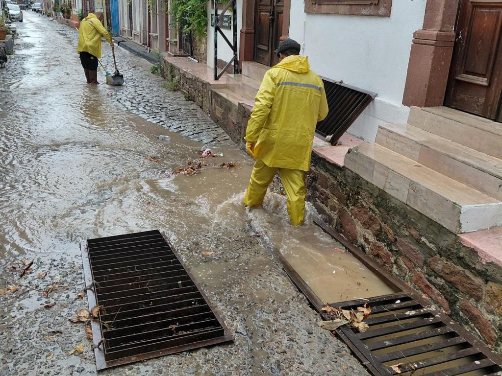Ayvalık’ta Ekipler Sahada! 560464763 18504149614064151 6387075434027983871 n - Marmara Bölge Gazetesi