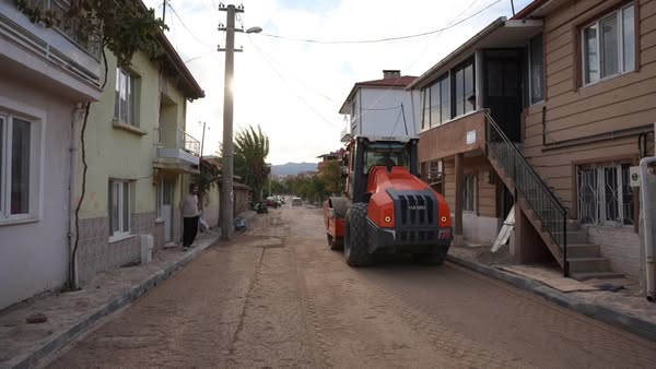 Sındırgı’da Hummalı Çalışma! 563632862 25025498757088105 6059982319619800233 n - Marmara Bölge Gazetesi