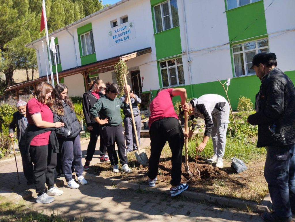 Kepsut Belediyesi Hizmet Peşinde! 564108166 1131345652531764 8433464911768320375 n - Marmara Bölge Gazetesi