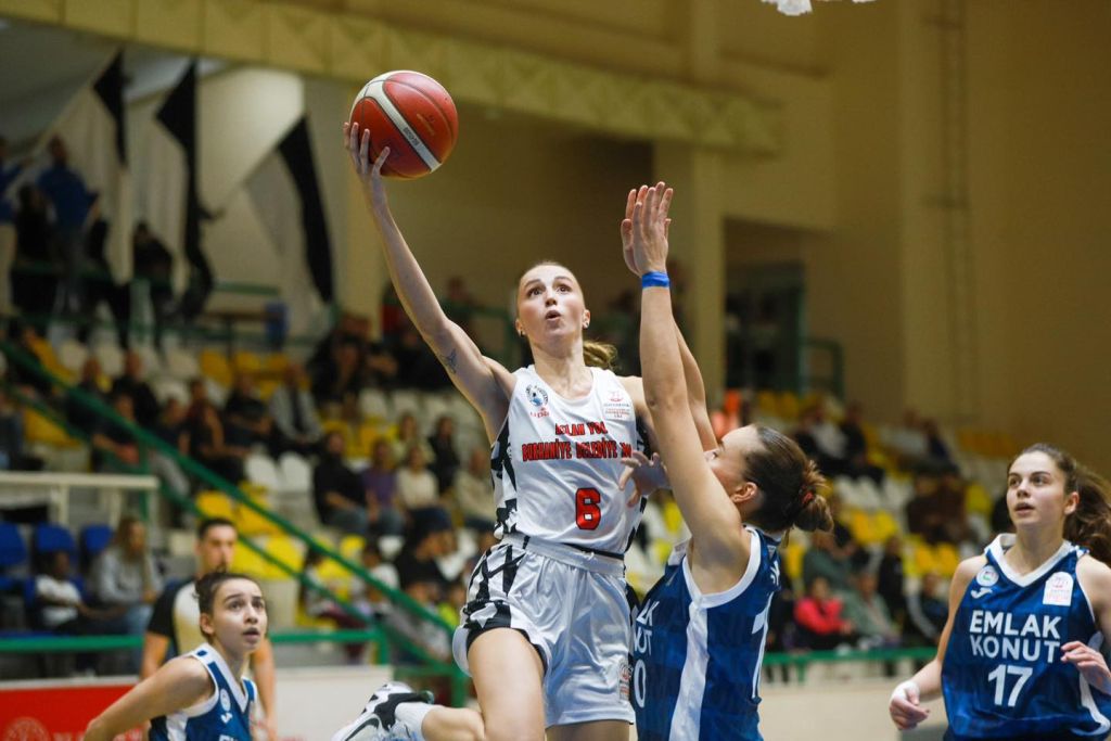 Halkbank Türkiye Kadınlar Basketbol Ligi 4. hafta mücadelesinde Aslan Yol