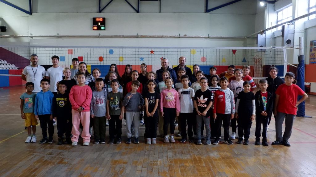 Başkan Semizel’den Minik Sporculara Moral Desteği! 565228736 1391707886291748 6017656764806726833 n - Marmara Bölge Gazetesi