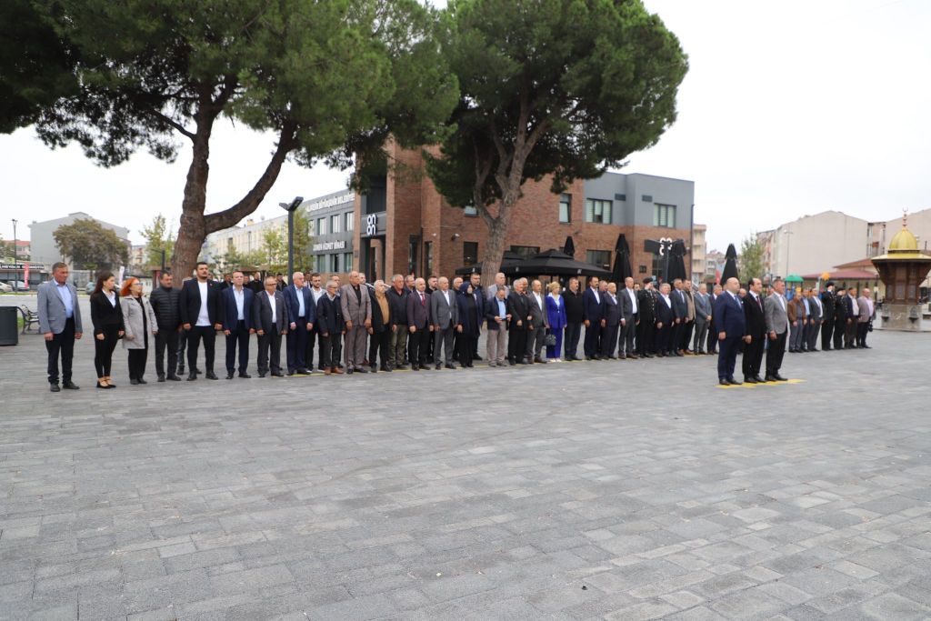 Gönen Belediye Başkanı İbrahim Palaz, 19 Ekim Muhtarlar Günü dolayısıyla