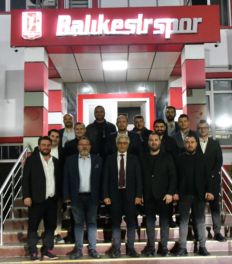 Balıkesirspor’da Görev Dağılımı Açıklandı! Yeni İsimler Dikkat Çekti 565323766 1378268894308177 742046378235134273 n - Marmara Bölge Gazetesi