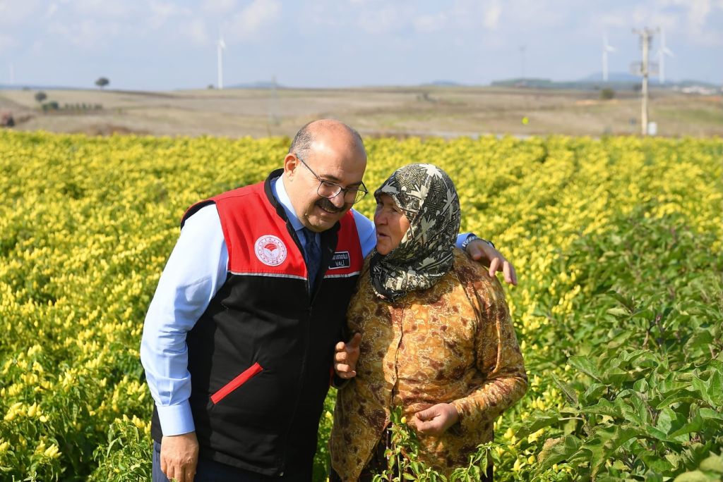 Balıkesir’de Ekim Ayında Biber Hasadı 565455453 18310325590222704 1772537681737168843 n - Marmara Bölge Gazetesi