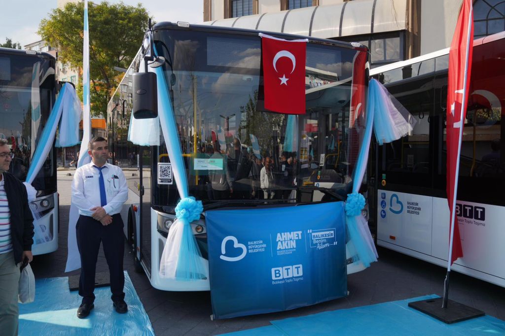Balıkesir Büyükşehir Belediyesi, şehir genelinde ulaşım kalitesini yükseltmek amacıyla 11