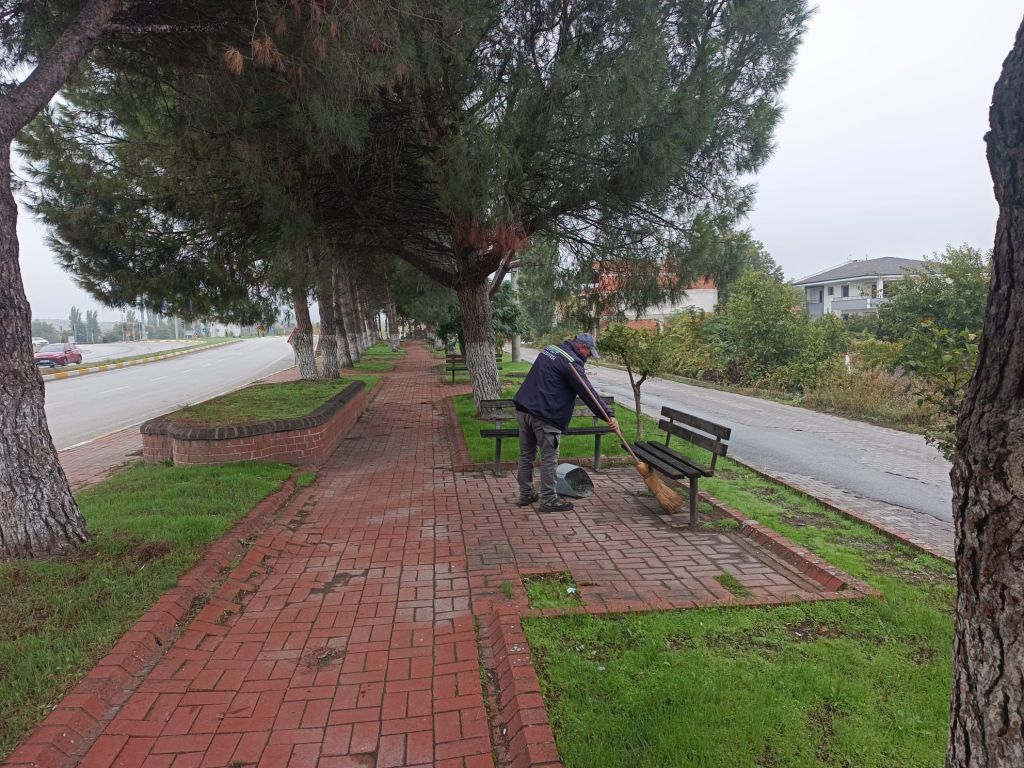 Kepsut Belediyesi, ilçe genelinde sağlık, temizlik, altyapı, sosyal destek ve