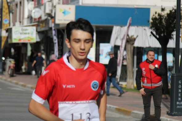 Gönen’de Cumhuriyet Koşusu Nefes Kesti! 571451961 1271210911715610 7211406322422436590 n - Marmara Bölge Gazetesi