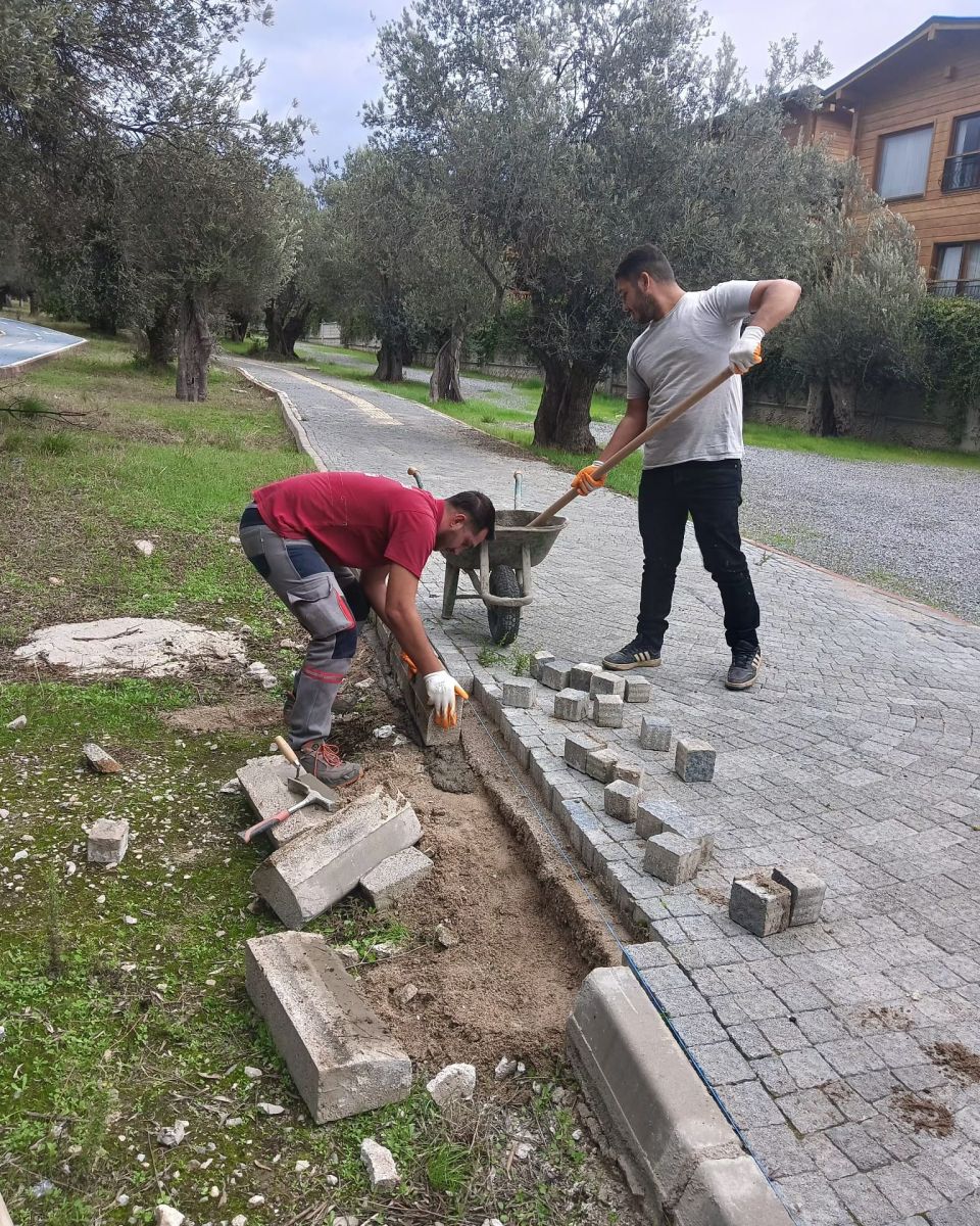 Edremit’te Her Şey Bir Anda Değişti! 571743739 834508678940159 1709615244385507474 n - Marmara Bölge Gazetesi