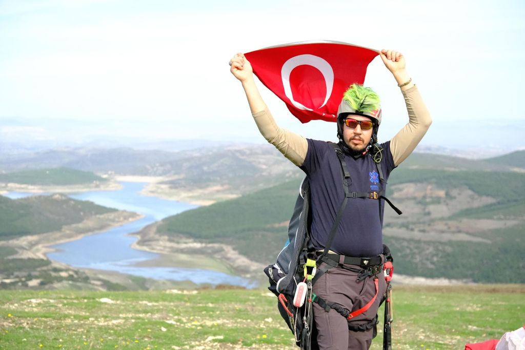 Balıkesir’de Yamaç Paraşütü Etkinliği 571807159 18430530226100863 590255556379776339 n - Marmara Bölge Gazetesi