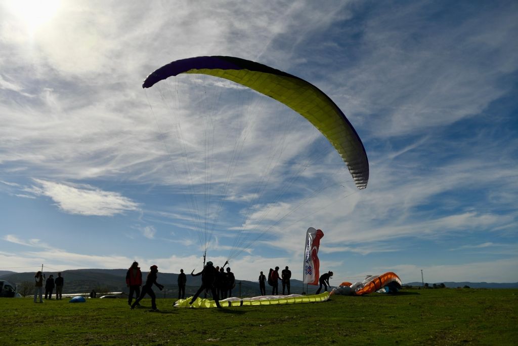 Altıeylül Belediyesi, doğa sporlarına destek olmaya devam ediyor. Başkan Vekili
