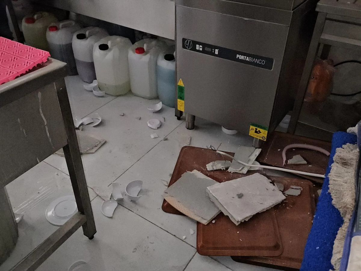 27 Ekim’de meydana gelen deprem sonrası Sındırgı Kent Lokantası’nın bulunduğu