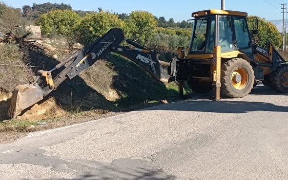 Bigadiç Belediyesi, Babaköy Mahallesi’nde yağışlı havalarda su taşkınlarını önlemek amacıyla