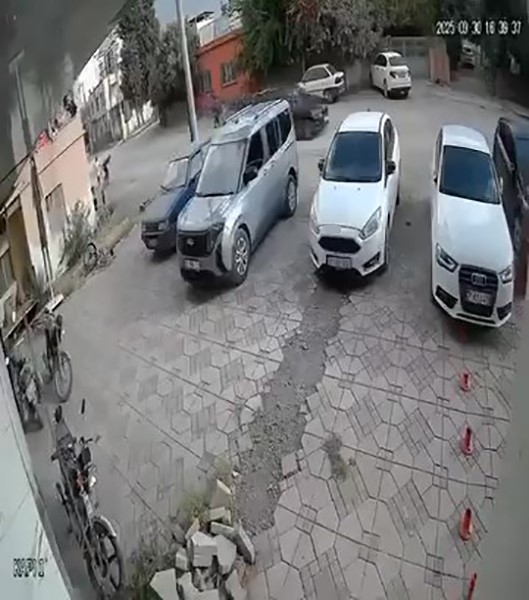 Lise Öğrencisine Okul Çıkışı Demir Sopalı Saldırı! AW553500 06 - Marmara Bölge Gazetesi