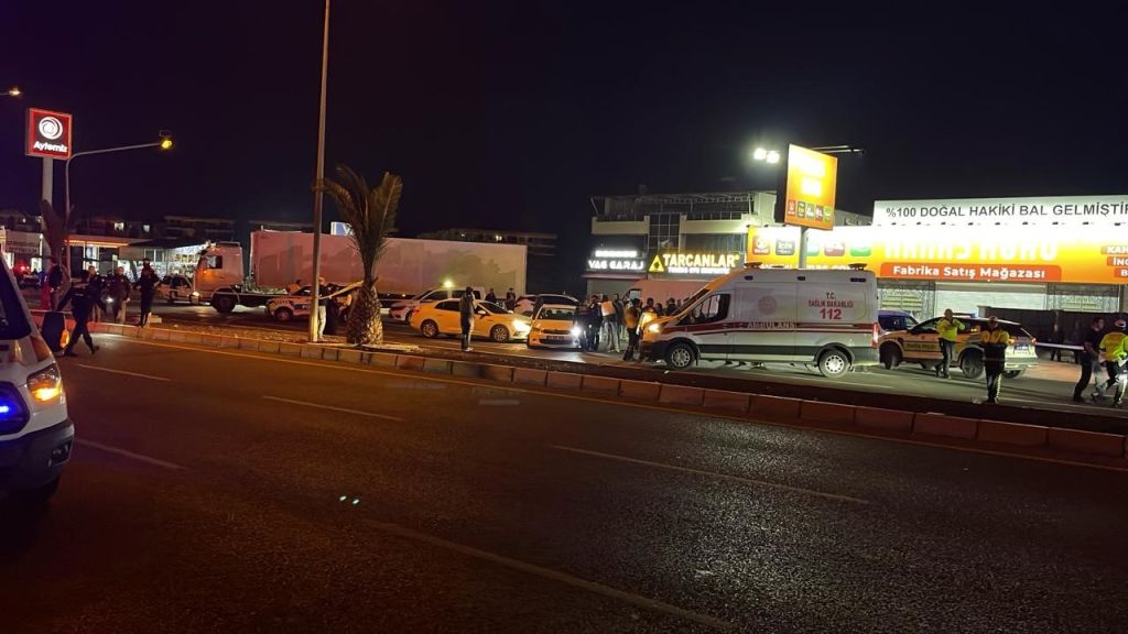 Cezaevinden Kaçtı, Sokak Ortasında Dehşet Saçtı: 3 Ölü, 7 Yaralı! AW562015 04 - Marmara Bölge Gazetesi