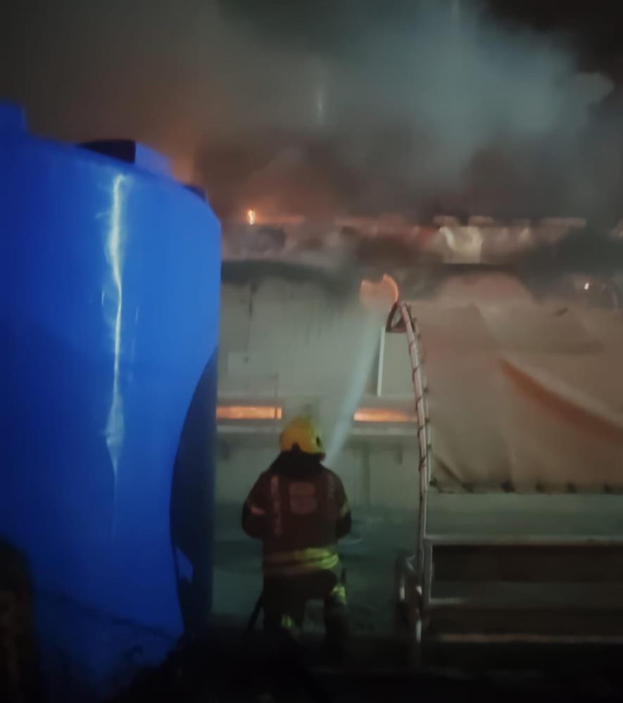 Balıkesir’in Susurluk ilçesinde bir fabrikanın havalandırma sisteminde yangın çıktı. Meydana