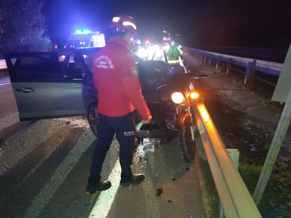 Balıkesir’de Feci Çarpışma: 1 Yaralı! AW567574 02 - Marmara Bölge Gazetesi