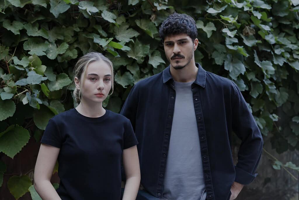 8 Ekim Çarşamba akşamı ekrana gelen Sahipsizler dizisinin 33. bölümü,