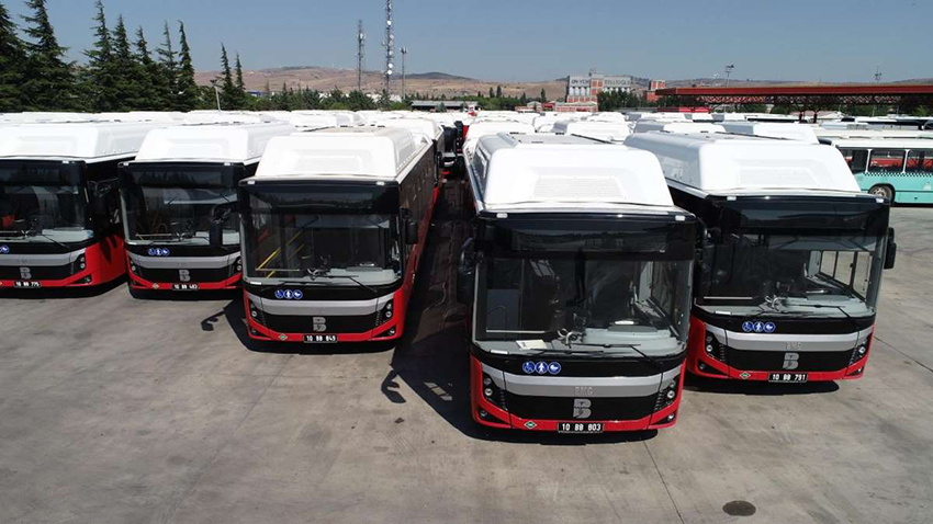 Balıkesir Büyükşehir Belediye Başkanı Ahmet Akın, üniversite öğrencilerine vize haftası