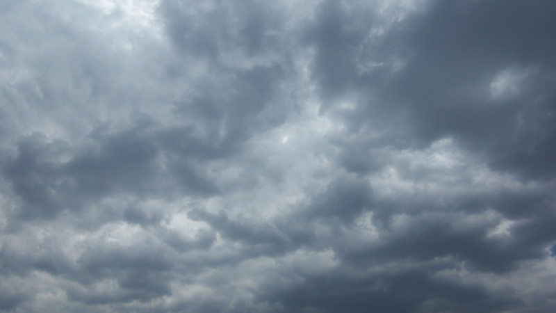 Balıkesir’in Bandırma ilçesinde bugün  (17 Ekim Cuma) gökyüzü büyük ölçüde