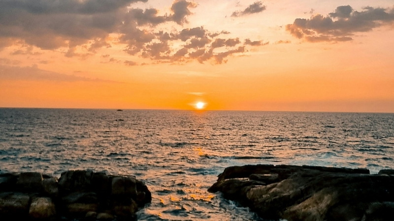 İzmir’in kalabalık sahillerinden uzaklaşıp doğayla baş başa kalmak isteyenler için