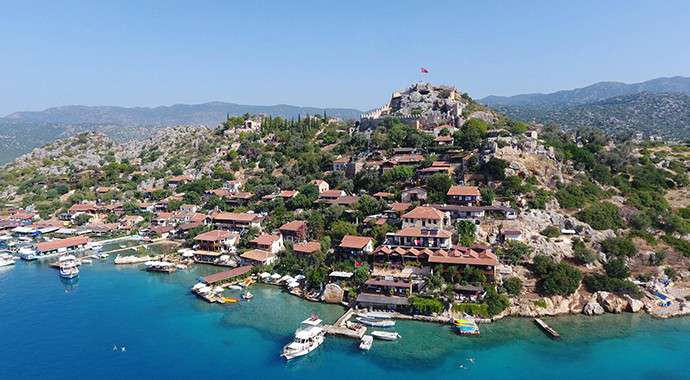 Turizmin gözdesi Antalya, yalnızca masmavi denizi ve lüks otelleriyle değil,