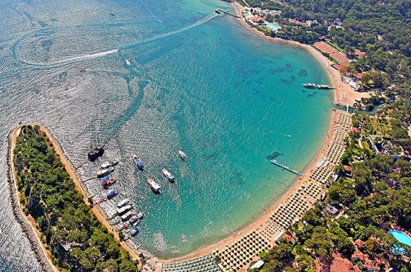 Antalya’nın gözde turizm noktalarından Kemer’de, doğanın büyük bir ustalıkla şekillendirdiği
