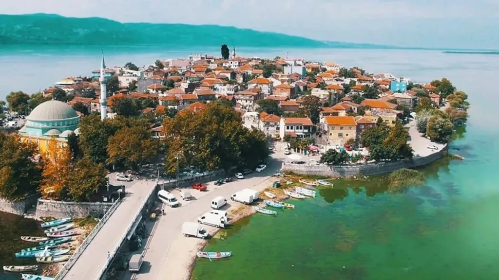 Şehir hayatının keşmekeşinden uzaklaşmak isteyenler için eşsiz bir kaçış rotası