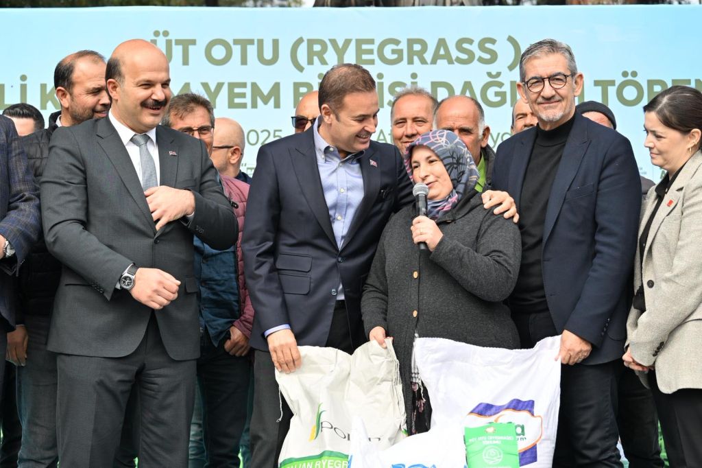 2 Bin Çiftçiye 140 Tonluk Dev Destek! buyuksehirin ciftciye destegi suruyor 1 - Marmara Bölge Gazetesi