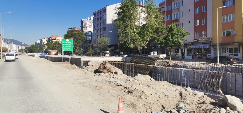 Balıkesir’in Karesi ilçesinde yürütülen Çay Deresi Islah Projesi kapsamında altyapı