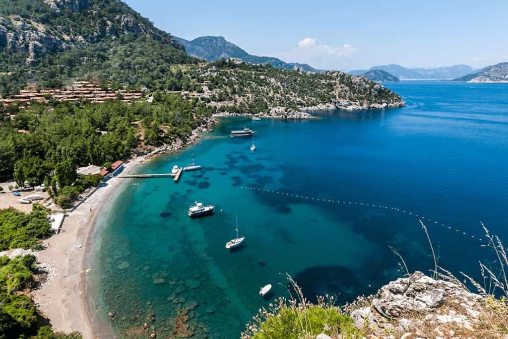 Selimiye Koyu, Muğla’nın Marmaris ilçesinde doğayla iç içe, sakin ve