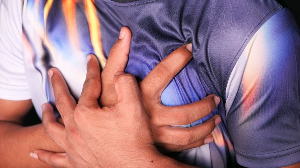 Çarpıntı Neden Olur, Nasıl Önlenir? haber gorseli 2025 10 08T165957.614 - Marmara Bölge Gazetesi