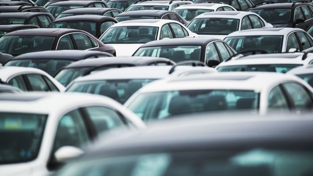 Ticaret Bakanlığı, ikinci el araç piyasasındaki kayıt dışı ticarete yönelik