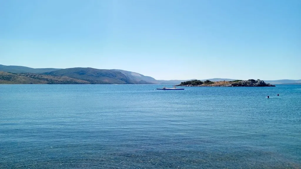 İzmir’in en gizli kalmış güzelliklerinden biri olan Karareis Mercankoy, sakin
