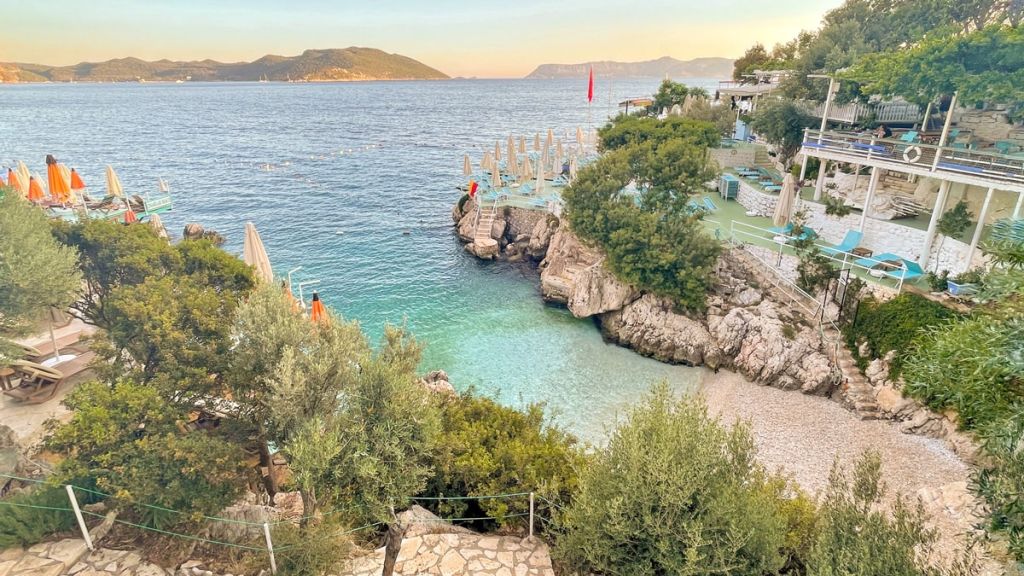 Turkuazın Kalbinde Sessiz Bir Kaçış Noktası kucuk cakil kas derya beach - Marmara Bölge Gazetesi