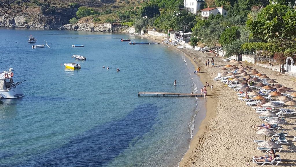 Ege’nin Kuzeyinde Saklı Bir Kaçış Noktası manastir plaji - Marmara Bölge Gazetesi