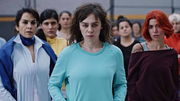 Avlu Dizisi Geri Dönüyor s 0d7c9e157f839b1aa6957639dc0196f4c3958cb1 - Marmara Bölge Gazetesi