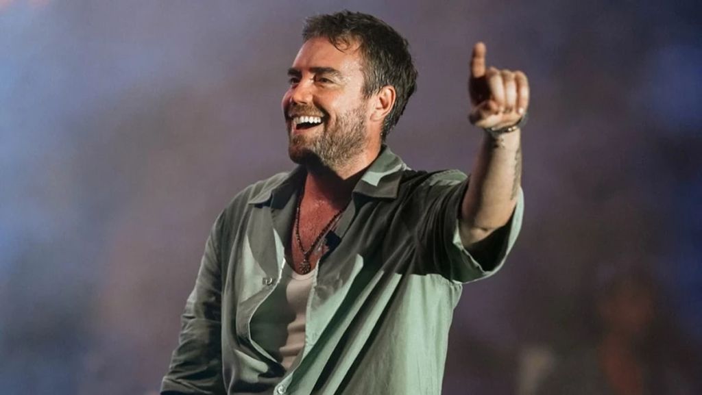 Ünlü şarkıcı Murat Dalkılıç, Harvard Üniversitesi tarafından yayımlanan “Kocalarına yemek