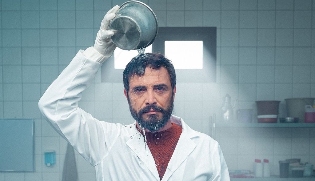 Başrollerinde Ahmet Kural’ın yer aldığı Gassal dizisi, ilk sezonuyla Türkiye