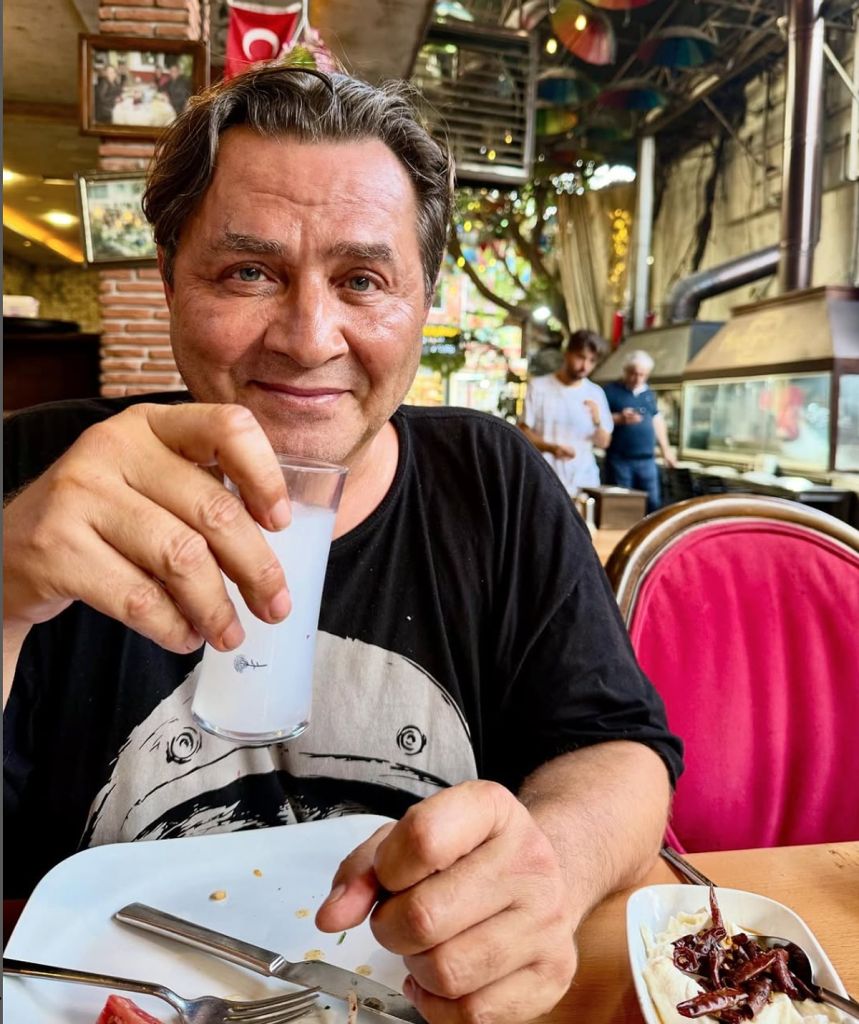 Armağan Çağlayan, Fotoğrafına Gelen Yoruma Sert Çıkıştı! s c2079d87df353fcd358609770d1261c6c51e33d7 - Marmara Bölge Gazetesi