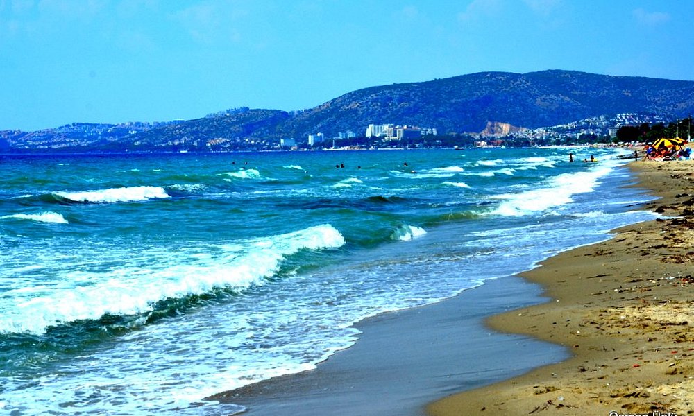 Kuşadası’nı Görmeden Tatil Yapmayın! uzun plajda deniz dalgalari - Marmara Bölge Gazetesi