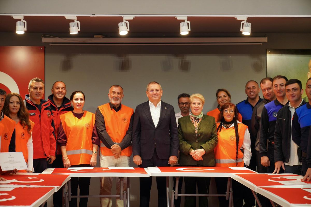 Ayvalık’ta düzenlenen 38 saatlik Arama Kurtarma ve Temel İlk Yardım
