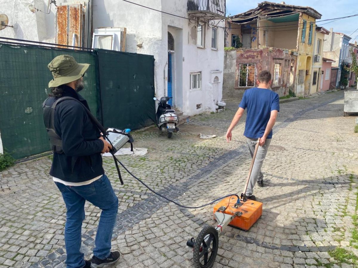 Ayvalık’ta 19. yüzyılın endüstriyel geçmişi bilimsel yöntemlerle inceleniyor. Ayvalık Belediyesi